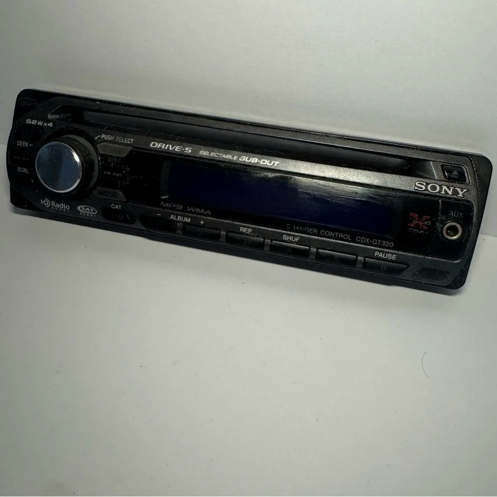 Sony Xplod CDX-GT320 face plate car radio